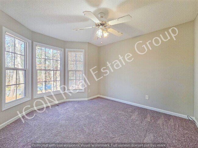 Building Photo - 3/2.5 home with large level lot