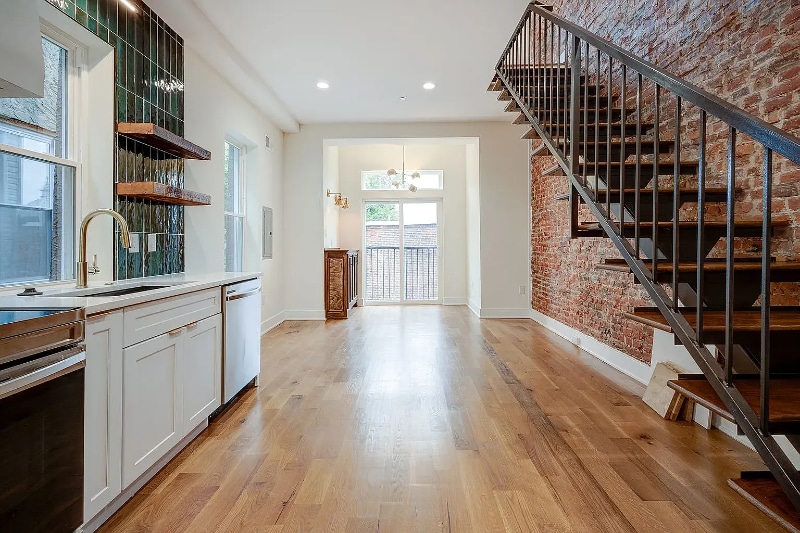 Building Photo - 2836 W Diamond St