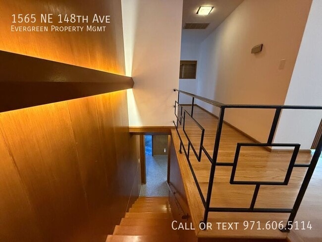 Building Photo - 1565 NE 148th Ave