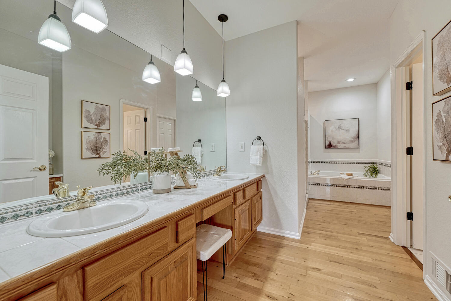 Building Photo - 7170 Windwood Way