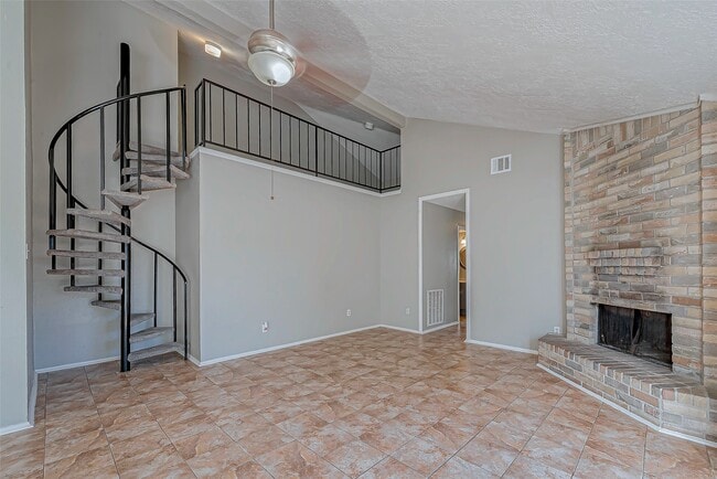 Building Photo - 5105 Beaver Hollow Dr