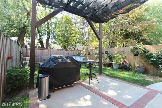 Building Photo - Wonderful Home in Great Arlington Location!
