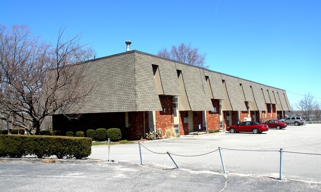 Building Photo - Masthead Apartments