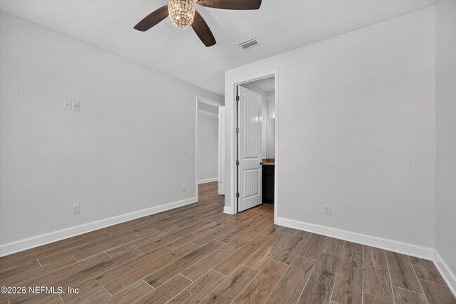 Building Photo - 855 Flach Dr