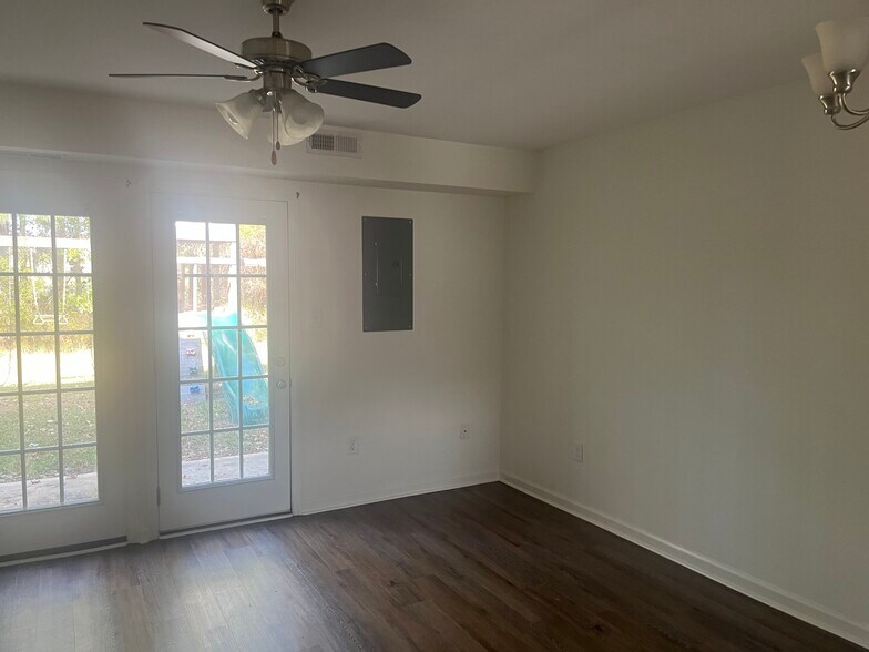 Great Room - 101 Loganshire Way