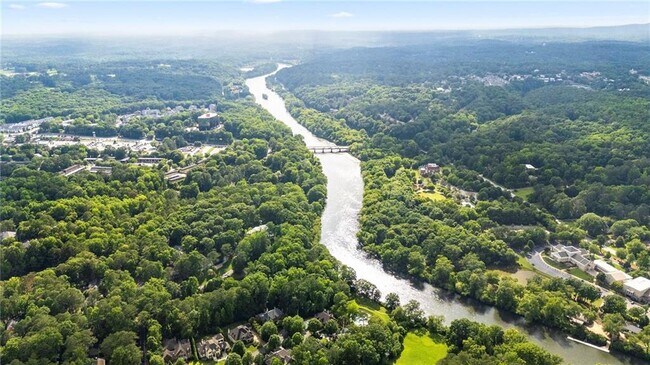 Building Photo - 408 River Run Dr