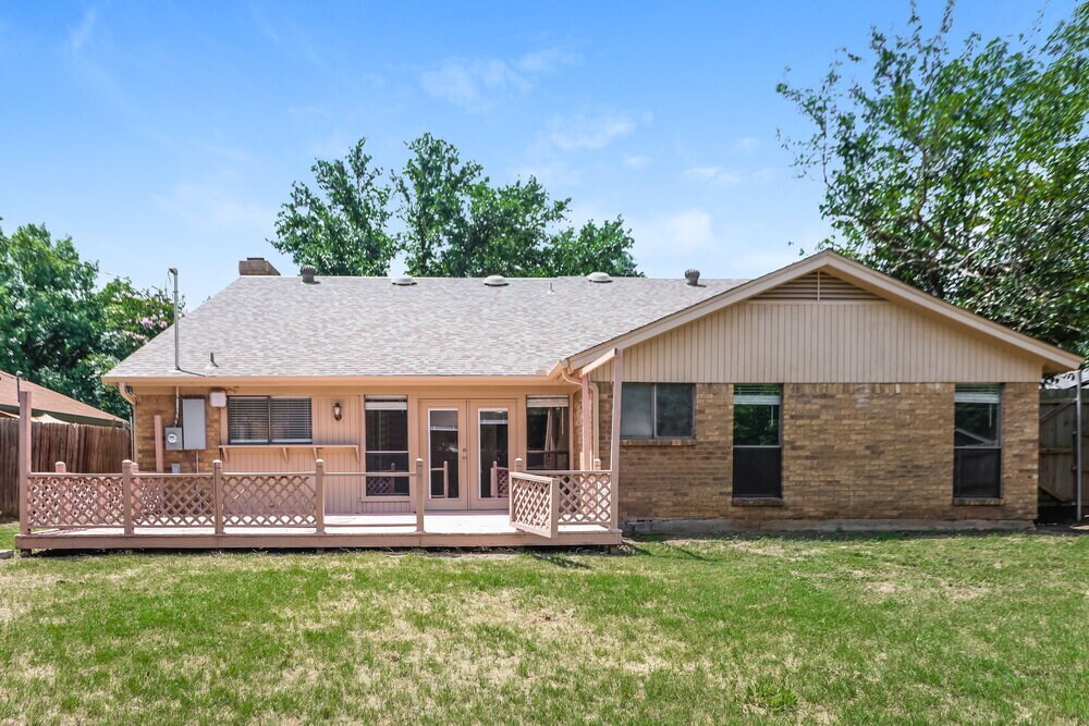 Building Photo - 5303 Oak Springs Dr