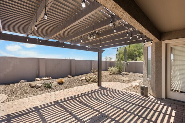 Building Photo - Buckeye Home