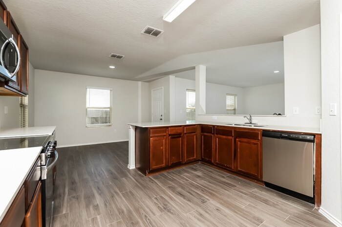 Building Photo - 10610 Goose Way