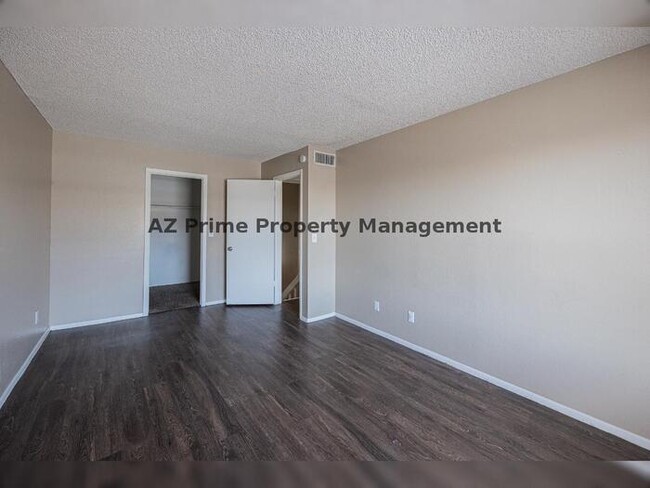 Building Photo - 6944 W Monterosa Cir