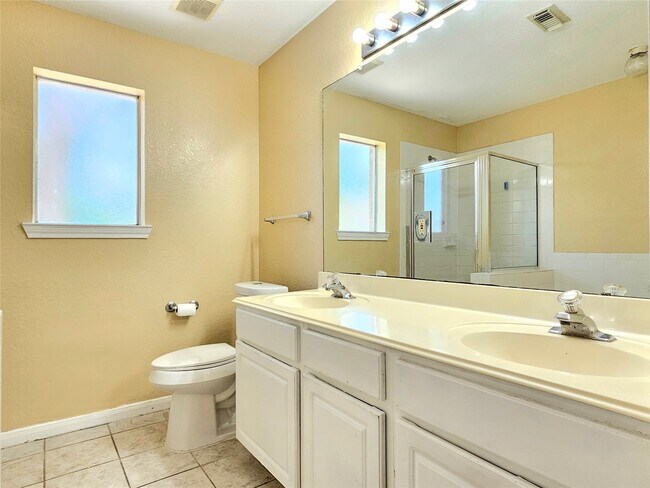 Building Photo - 20170 Southern Colony Ct