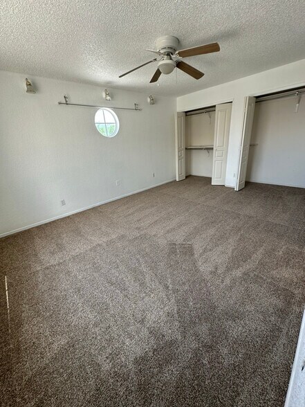 Building Photo - 7560 Luz De Lumbre Ave