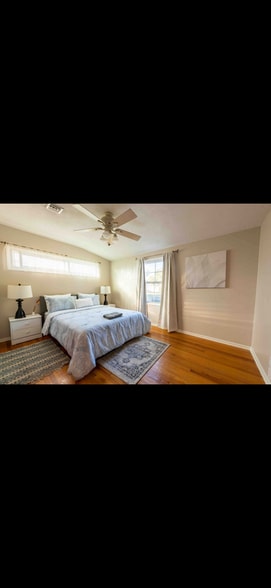 Building Photo - 1212 W Elm Ave