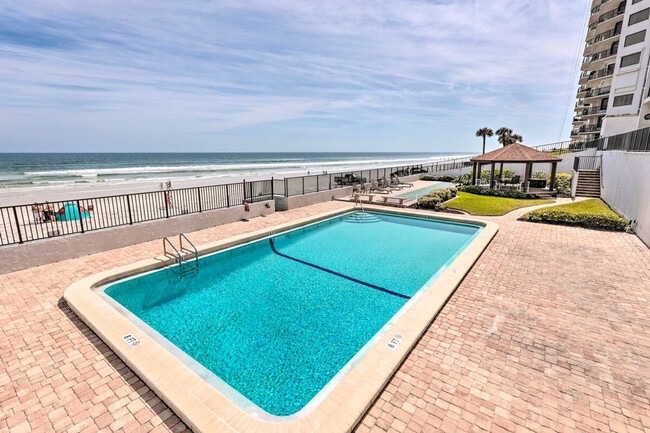 Building Photo - 3747 S Atlantic Ave