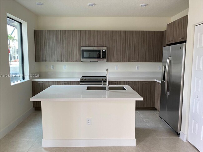 Building Photo - 8379 Central Park Blvd