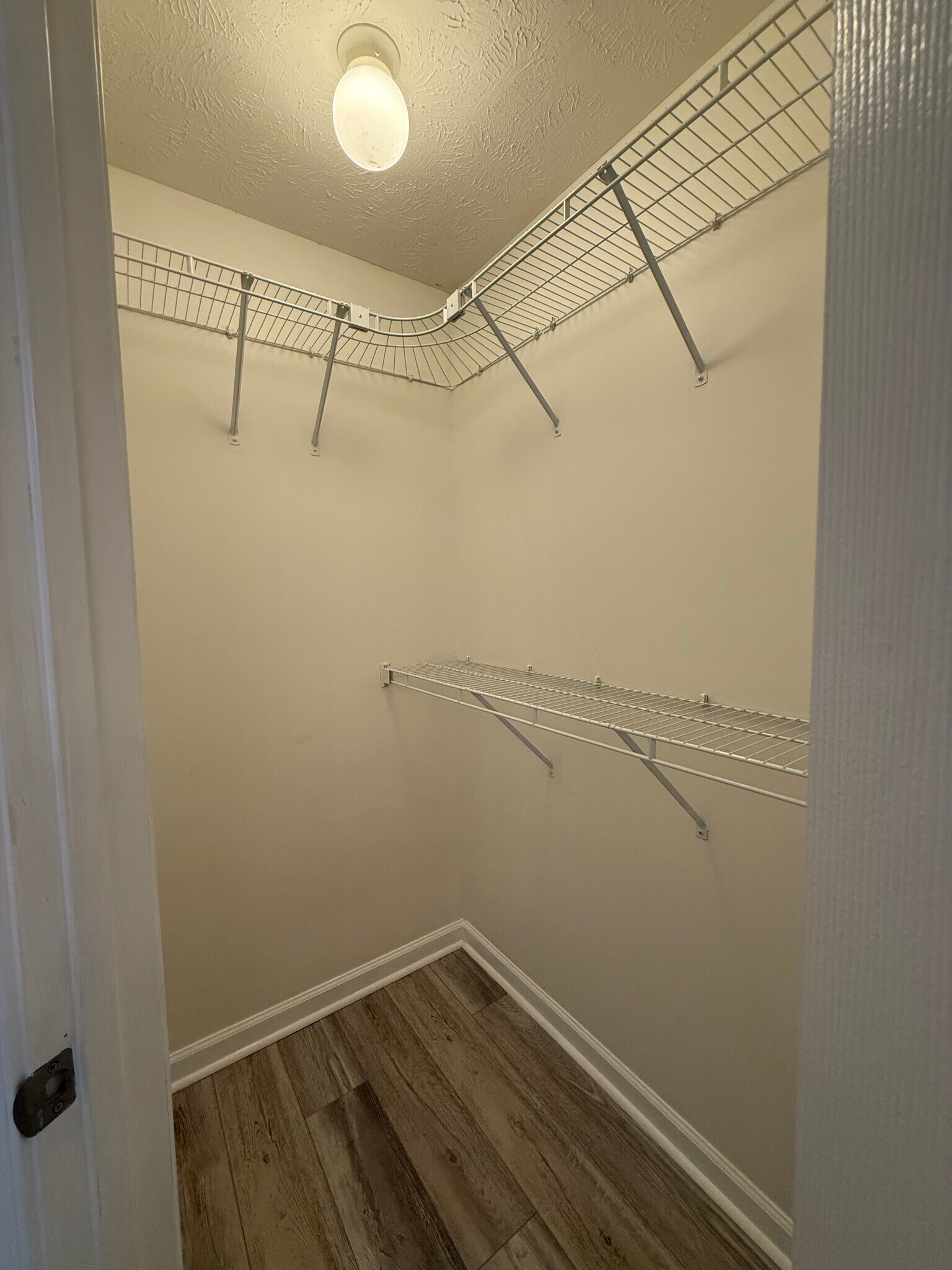 Master right side walk-in closet - 406 Silver Lakes Ct