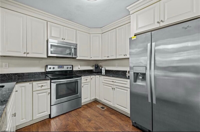 Building Photo - 3343 Clark Cir
