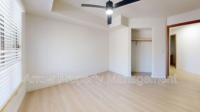 Building Photo - 205 E Arbor Ave