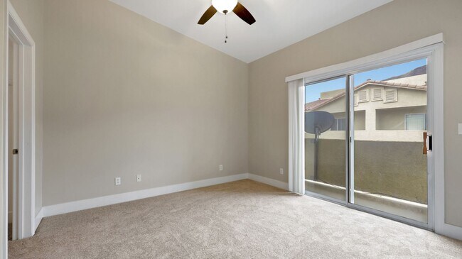 Building Photo - Fully rehabbed 3 bedroom Townhouse with 2 ...
