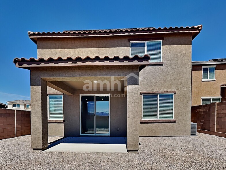 Building Photo - 6191 W Calle Lingo