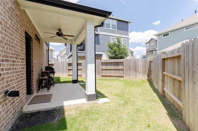 Building Photo - 23931 Oriole Vly Trl