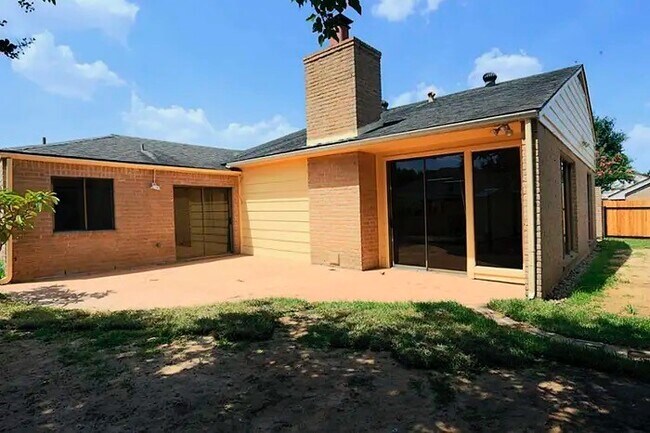 Building Photo - 12715 Ashford Pine Dr