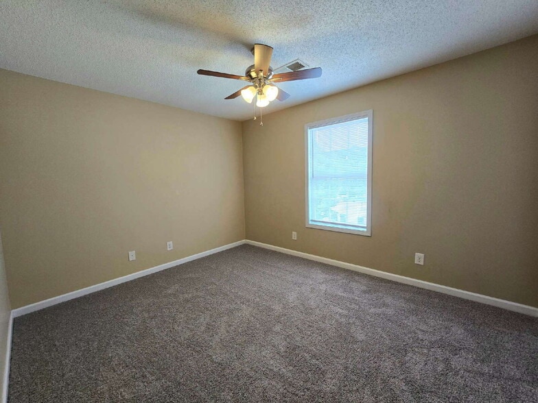 Building Photo - 541B Patriot Park Ct