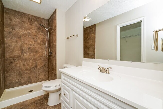 Building Photo - 819 Bitter Bark Ln