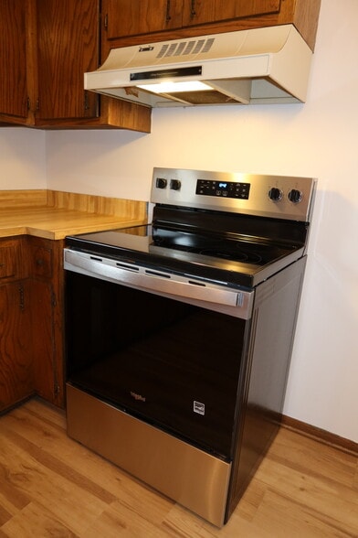 New stove - 240 N Spring St