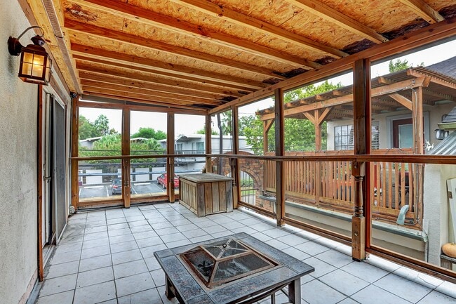 Building Photo - 4320 Hazard St