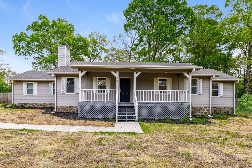Primary Photo - 709 Cloudland Ct