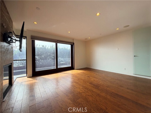 Building Photo - 2753 Solana Way