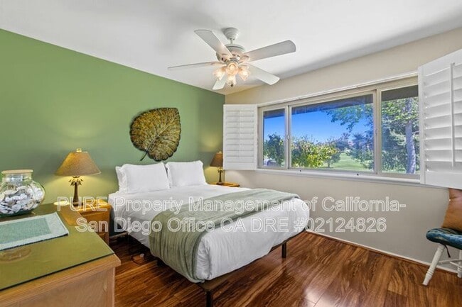 Building Photo - 12576 Oaks N Dr