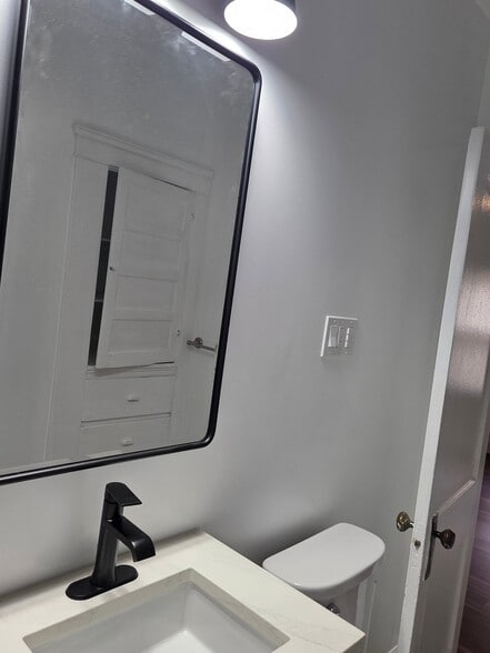 Building Photo - 2781 E 126th St