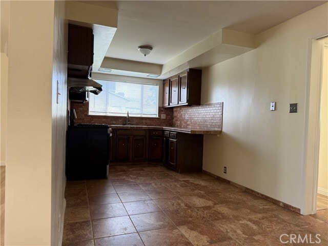 Building Photo - 4831 Fiesta Ave