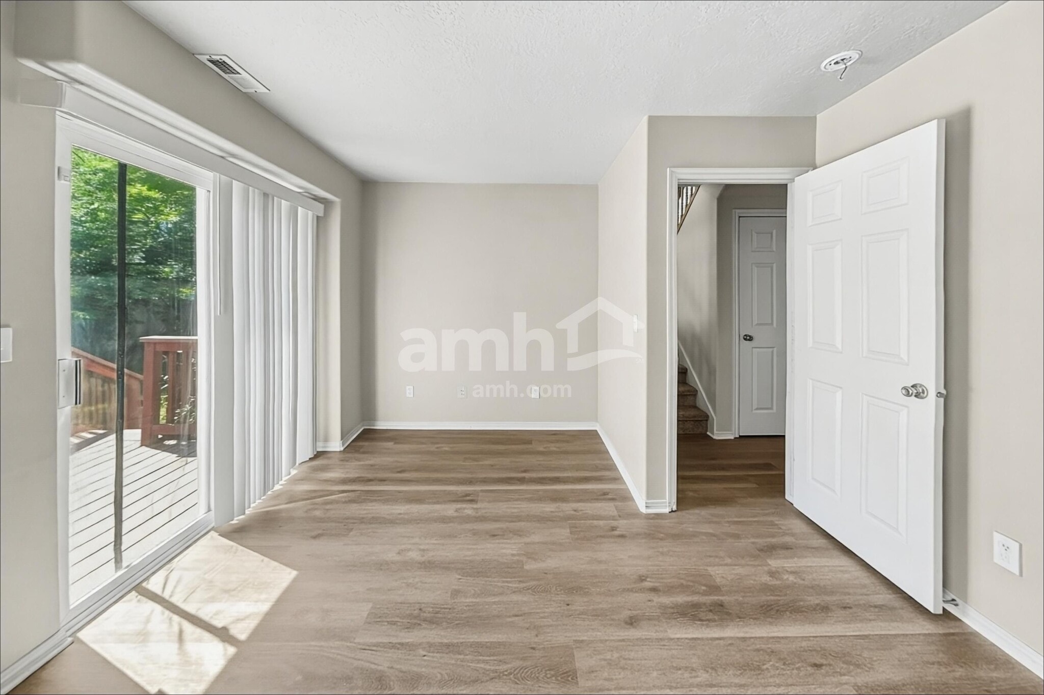 Building Photo - 1384 Fowler Ave