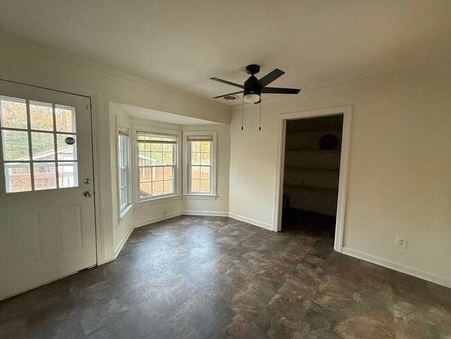 Building Photo - 510 Westwood Cir