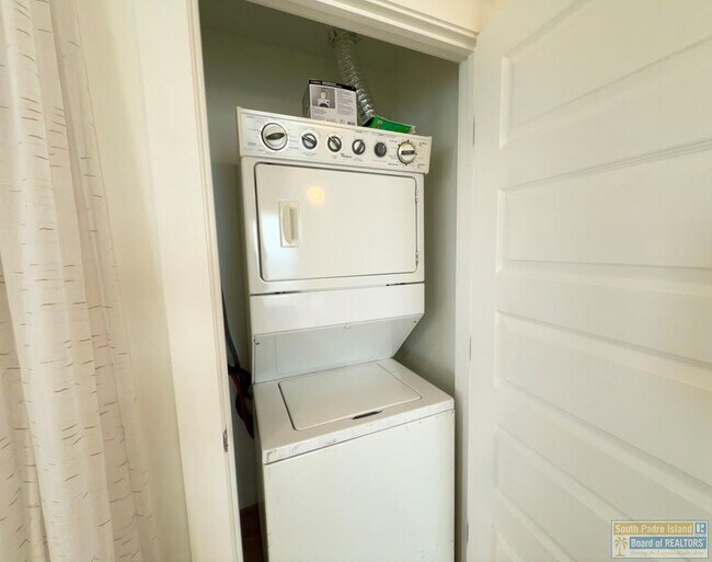 Building Photo - 5701 Gulf Blvd