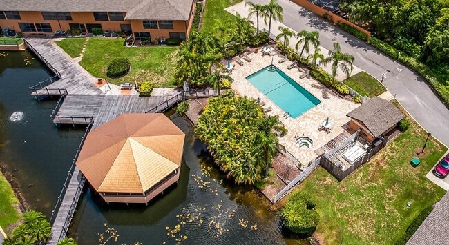 Building Photo - 1,961SF Condo | 3 Bedrooms & 2.5 Bathrooms...