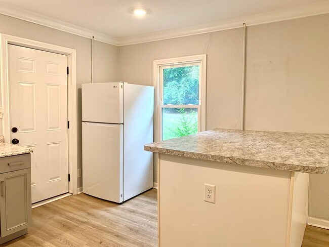 Building Photo - 1624 Golf Club Ln