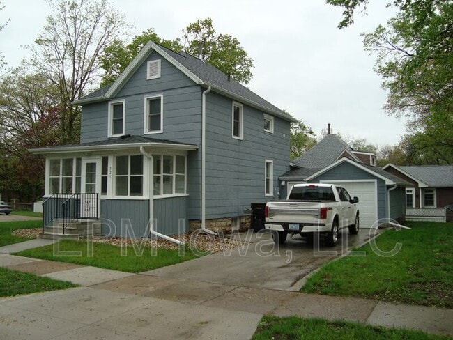 Primary Photo - 521 W 22nd St