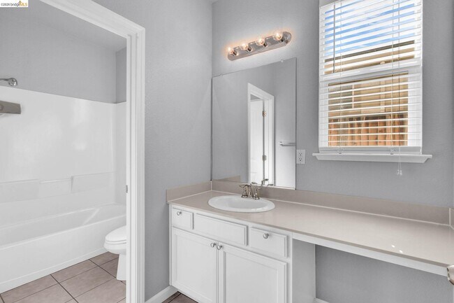 Building Photo - 3582 Mallard Way