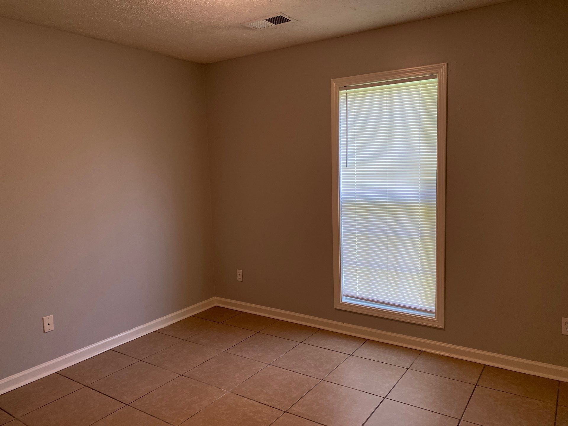 Building Photo - 55 Leafwood Cv