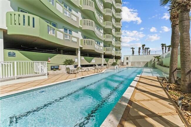 Building Photo - 9420 Seawall Blvd