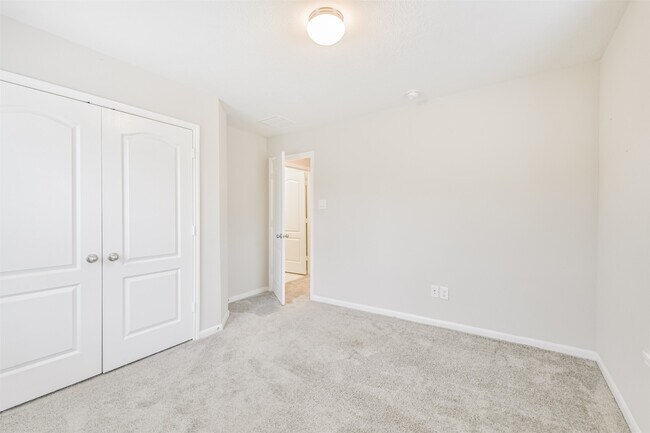 Building Photo - 2036 Elkington Cir