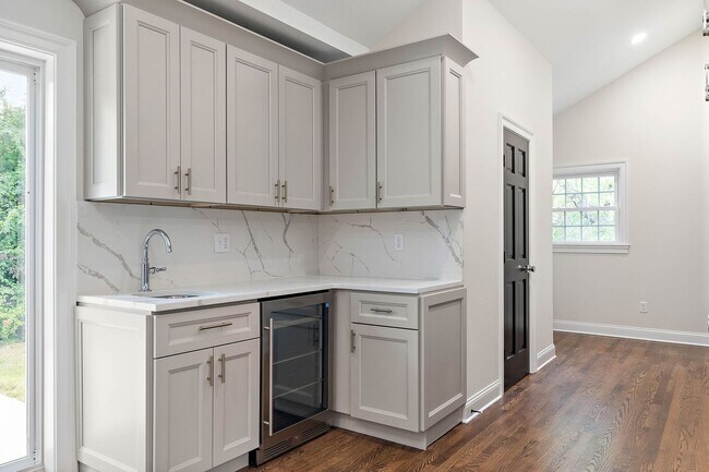 Building Photo - Renovated Ranch in North Wlmington