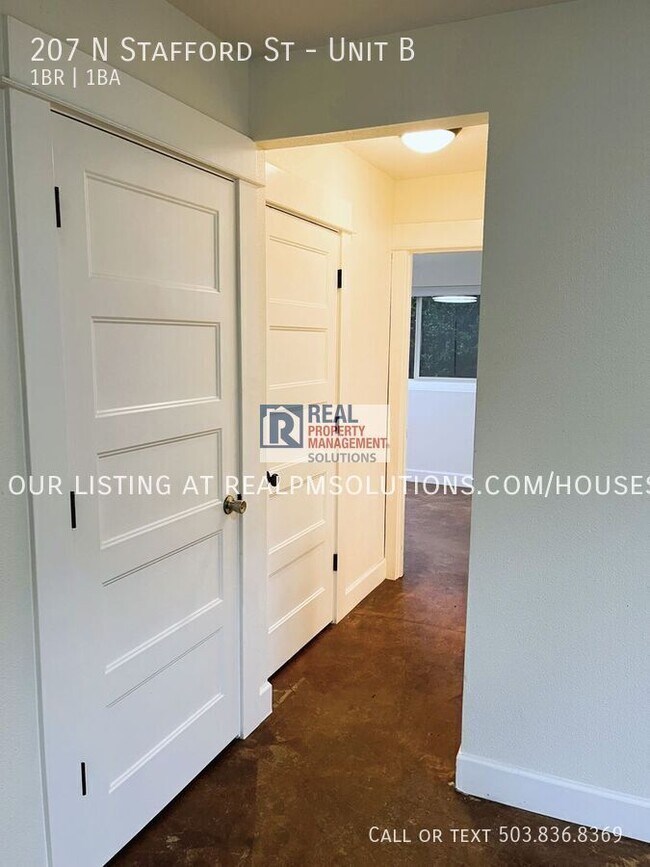 Building Photo - 207 N Stafford St