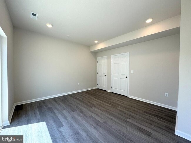 Building Photo - 45714 N Maxine Wy