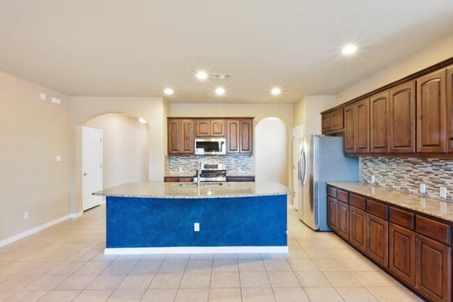 Building Photo - 163 Lone Tree Hollow