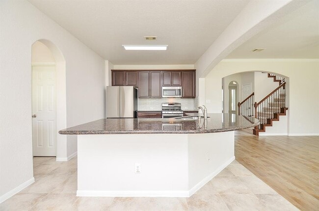 Building Photo - 5610 White Camelia Ct